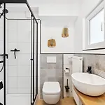 Modernes Am Bremer Dom Mit Balkon Бремен