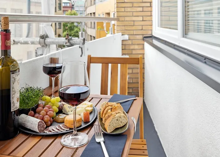 Modernes Am Bremer Dom Mit Balkon * Brême